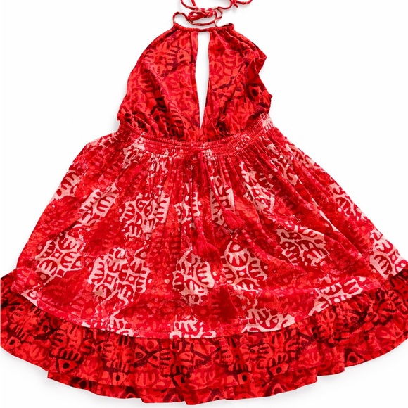 Free People medium Beach Day Mini Dress Keyhole Front Bare Back
Red Geo Print - Picture 6 of 8